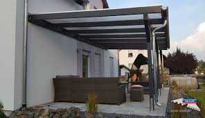 Ein Holz Terrassendach Der Marke Rexocomplete 7m X 4m In Anthrazit Mit Transparenten Rexoclear 16mm Ste Uberdachung Terrasse Terrassenuberdachung Uberdachungen