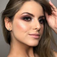 Renata Jacob's Instagram, Twitter & Facebook