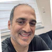 Hannah Mizrahi's Instagram, Twitter & Facebook