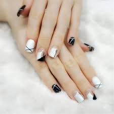 Black And White Nail Art Design Black White Geometric Design Faux Nails Fake Nail Store Black And White Nail Art White Nails Nail Art Designs