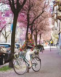 zurich chic bike style i miss riding my own bike like i used to in denmark but to me zurich isn t a bike friendly city i hope th in 2020 bike