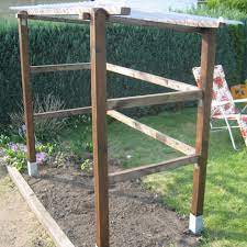 So können sie aromatische tomaten selber ziehen! Tomatenhaus Selber Bauen So Geht S Mein Schoner Garten