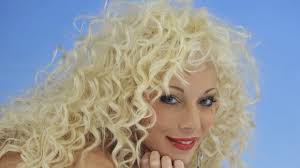 Vidéo : Cindy dans Dilemme : Barbie Bimbo !