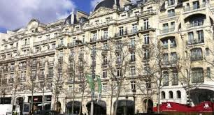 Polițiștii au fost ținta unui atac jihadist produs pe champs elysées. Bulevardul Champs Elysees Din Paris Franta Infotour Ro