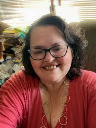 Michelle Mckay's Instagram, Twitter & Facebook