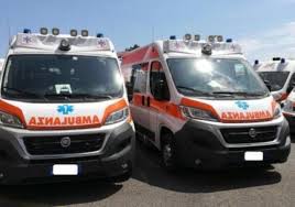 Grave incidente stradale attorno alle 4 di questa mattina, sulla a1 nei pressi del casello valdichiana al km 385,5 in direzione sud. Scontro Auto Camion In Autostrada Una Intera Famiglia Soccorsa Dal 118