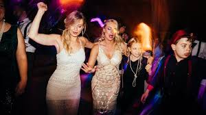 Russische hochzeitsbräuche beeindrucken mit ihrer vielfalt. Deutsch Russische Hochzeit Musikband Tamada In Deutsch Und Russisch