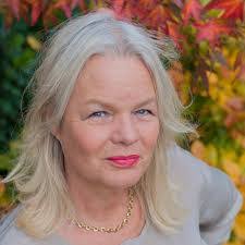 Sandra Kuiper's Instagram, Twitter & Facebook