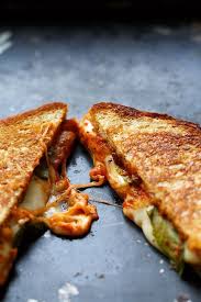 Pizza Grilled Cheese Sandwich In 5 Minuten Kochkarussell Rezept Essensrezepte Rezepte Abendbrot