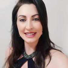 Eu posto coisa de solteiro, de casado, de ex e etc. Estou nem aí, gostei  estou postando. O importante é ser feliz e vocês que lutem na hora de fazer  a fofoca.