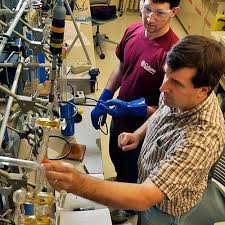 An imperial peck is equivalent to 9.09 liters and a us customary peck is equivalent to 8.81 liters. William Peck Colgate University