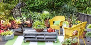 When it comes to designing and decorating, a small space should be so we asked nathan monk, national landscape buyer for bunnings, for advice on how to maximise your space and create a beautiful backyard. 40 Small Garden Ideas Small Garden Designs