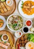 ‪Best Food in Vietnam: 14 Famous Dishes to Try | Celebrity Cruises‬‏