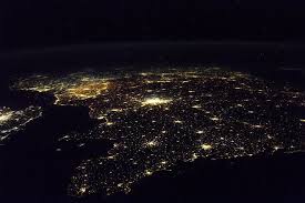 Cette semaine, l'astronaute italien répond à une question posée par @drunkhussar sur reddit : Depuis L Espace L Astronaute Francais Thomas Pesquet Envoie Du Reve Avec Ses Photos Magnifiques De La Terre Thomas Pesquet Image Bretagne Paysage France