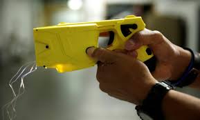 Taser devices are a type of stun gun that shoot probes at a target. Taser Vs Gun Mix Ups Draw Fresh Scrutiny In Wake Of Minnesota Killing Law And Order Stltoday Com