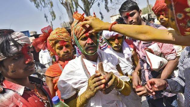 Photos: The tribal way to Tinder before Holi in Madhya Pradesh | Hindustan Times