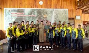 Simak syarat, cara dan biaya buat skck baru dan urus skck beda domisili. Dishut Kalsel Tambah 30 Tenaga Kontrak Penjaga Hutan Kanal Kalimantan