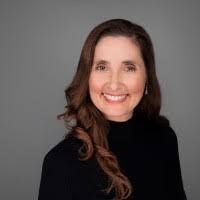 Chelsey Dickson's Instagram, Twitter & Facebook