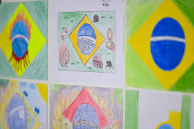 Ilustrações, clipart, desenhos animados e ícones de fundo de escova grunge da bandeira brasileira. Exposicao Com Representacoes Da Bandeira Nacional Esta Na Camara Camara Municipal De Porto Alegre