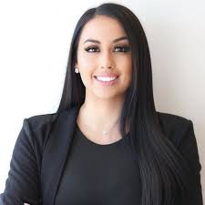 Jessica Ponce's Instagram, Twitter & Facebook