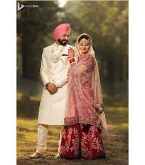What makes a picture perfect well the way you pose, right. Punjabi Wedding Photography Poses Bride And Groom Wedding Photography Poses
