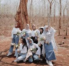 To help inspire your vision, we created 80 yearbook theme ideas that are sure to excite the student body. 25 Trend Terbaru Foto Buku Tahunan Sekolah Tema Summer Life Of Wildman