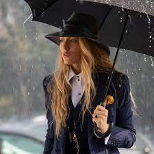 When her best friend goes missing stephanie uses her cooking video blog to launch her own investigation (with the help of her followers) and soon learns that her friend wasn't who she thought she was and that she faked her own death. A Simple Favor Let S Talk About That Ending Shall We Vanity Fair