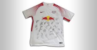 Rb leipzig, leipzig (leipzig, germany). Rb Leipzig Trikot Von Der Mannschaft Signiert