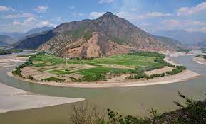 Yangtze river, also spelled yangtse river, yangzi river and yangtze kiang, is derived from yangzi jiang listen (help·info), the local name for a stretch of the lower yangtze near yangzhou. Yangtze River Location Map Flood Facts Britannica