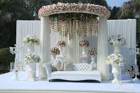 A complete, impressive luxury event needs the essential setting to shine, such as the perfect backdrops, the lush and stunning flowers, the. Unique Stage Decoration Ideas That Ll Transform Your Wedding Wedmegood