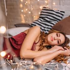 Malam pertama baju tidur kemeja putih. Simak 7 Rekomendasi Baju Tidur Untuk Malam Pertama Yang Super Intim