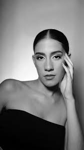 Só eu achei ela a cara da @anacastelacantora ? Não e possível rsrs , Make  inspirada na produção do @brenomacander ❤️