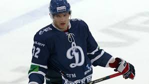 Aug 25, 2021 · khl news, stats, schedule, games and other. Alex Ovechkin Shatters Glass With Head In Khl Game