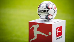 Es wird mit der innenseite des fußes ausgeführt. Bundesliga Terms And Conditions For Participating In The Competition Spot The Ball