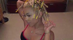 How To Get Straight Hair Curly Pencil Curls No Heat Hollywoodkrys Curling Straight Hair Super Curly Hair Straight Hairstyles