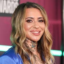 Morgan Wade's Instagram, Twitter & Facebook