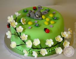 Gâteau premier anniversaire fille gateau anniversaire minnie gateau de paques gateau fete gateau enfant beau gateau gâteau baby shower fille gateaux lapin recettes plus d'idées…… nid d'oiseau meringue cookibiscuits au gâteau aux carottes aveccadbury mini oeufs de pâques. Gateaux Sur Mesure Paris Formations Cake Design Ateliers Pate A Sucre Wedding Cakes Gateaux D Expositi Gateau De Paques Gateaux Lapin Patisserie De Paques