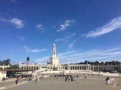 El santuario se encuentra en fátima, una ciudad a pocos kilómetros de lisboa. 35 Portugal Fatima Ideen Portugal Urlaub Rundreise