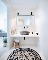 Tribal Print Rug Home Design Interior Home Decor White Bathroom With Black Accents Bathroom Interior Chic Bathrooms Bathroom Design