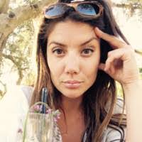 Lea Grant's Instagram, Twitter & Facebook