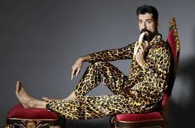 Estava preparado para lhe dar os parabéns amanhã faria anos, mas em vez disso venho aqui comunicar que faleceu o rei da radio artur garcia. Qgakudlaxtjcum