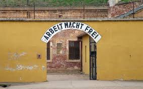 Sa population s'élevait à 2 852 habitants en 2021  1 . Visiting Terezin Ghetto And Propaganda Camp Cultura Obscura