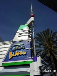 I don't like the booms on the ride, they scare me. Disneyland Buzz Lightyear Astro Blasters Turns 12 Today The Geek S Blog Disneygeek Com