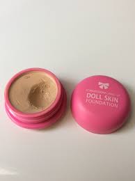 It is from a local homegrown brand called sendayu tinggi. Sendayu Tinggi Cosmetics Hijabi Doll Collection Review Pocketful Of Beauty Malaysian Beauty Blogger