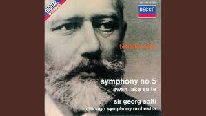 Le lac des cygnes pour avoir refusé la main d'un puissant sorcier, odette, jeune et belle princesse se voit jeter un sort. Tchaikovsky Swan Lake Suite Scene Le Lac Des Cygnes Youtube