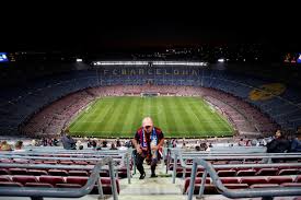 حرب التذاكر تحتدم بين برشلونة وليفربول Rt Arabic