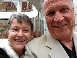 Warren Windham's Instagram, Twitter & Facebook