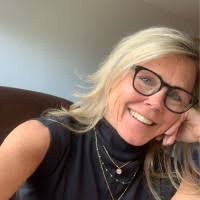 Gina Mcclellan's Instagram, Twitter & Facebook