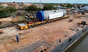 Pln ngasem bojonegoro / pln area bojonegoro badut kentong pln area bojonegoro facebook all locations and spots in bojonegoro jawa timur indonesia marked by people from around the world neomi karle. Kamis Enam Truk Raksasa Ini Akan Melintas Dari Gresik Ke Bojonegoro Bangsa Online Cepat Lugas Dan Akurat