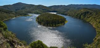 La localidad mas cercana es riomalo de abajo en la provincia de cáceres (extremadura). Meandro Del Melero Caceres O Salamanca Blog